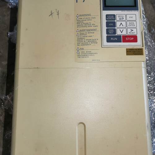 议价CIMR-F7B4018 变频器 安川F7 18.5kw 400V工控设备维修