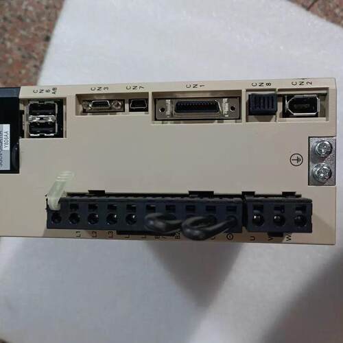 议价SGDV-5R5A11A Y806AA 伺服驱动器 安川工控自动化配件维修