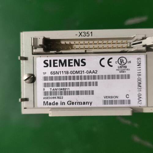 议价6SN1118-0DM31-0AA2 工控伺服驱动轴卡 C版配件维修