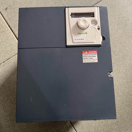 议价ATV312HU55N4 变频器 5.5KW 380V 工业调速设备维修