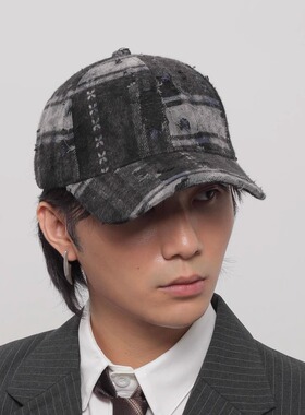 WORLDWIDE/韩国小众复古格纹破洞鸭舌帽硬顶显脸小时尚棒球帽子男