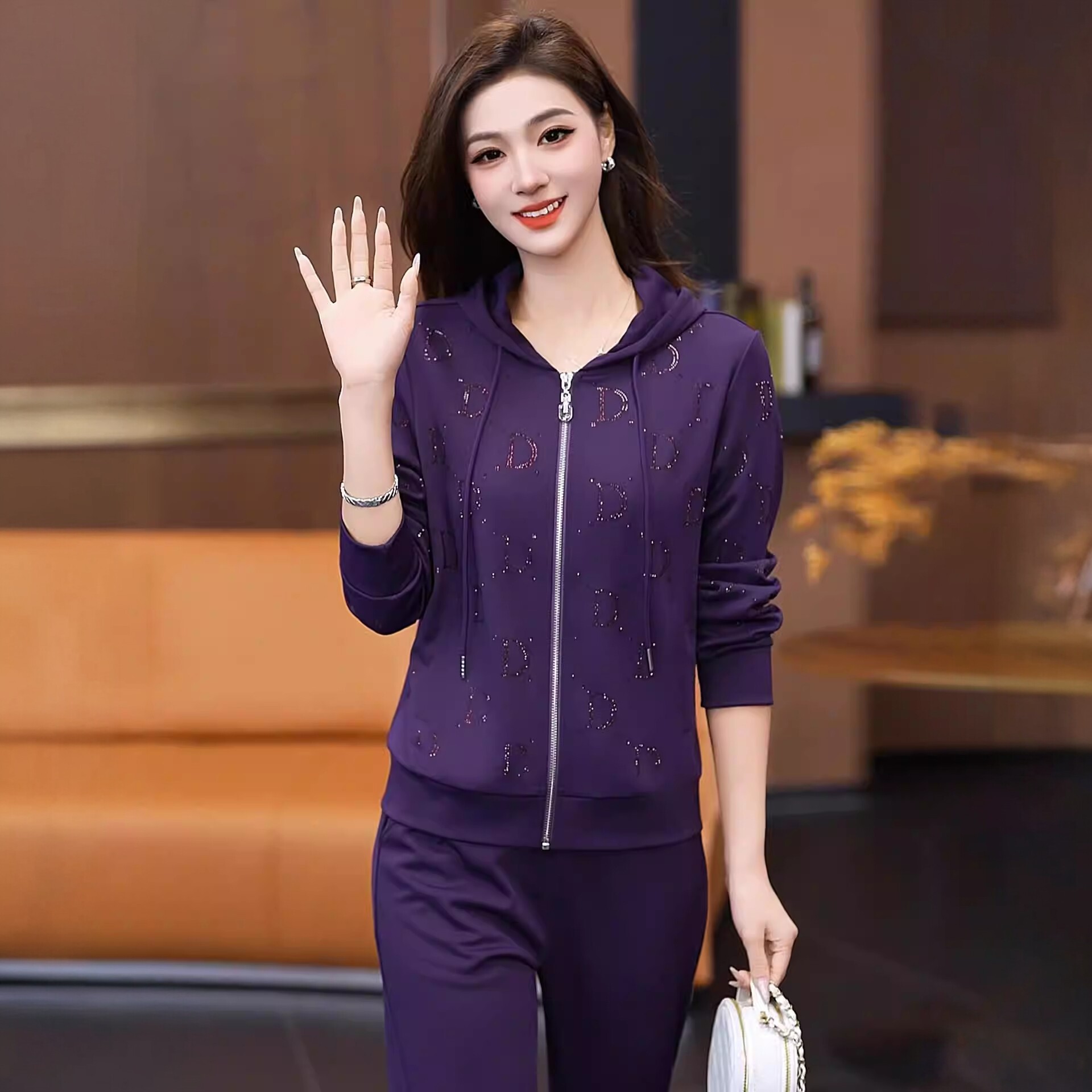 紫色连帽休闲运动套装女春秋2026新款开衫拉链卫衣显瘦两件套穿搭