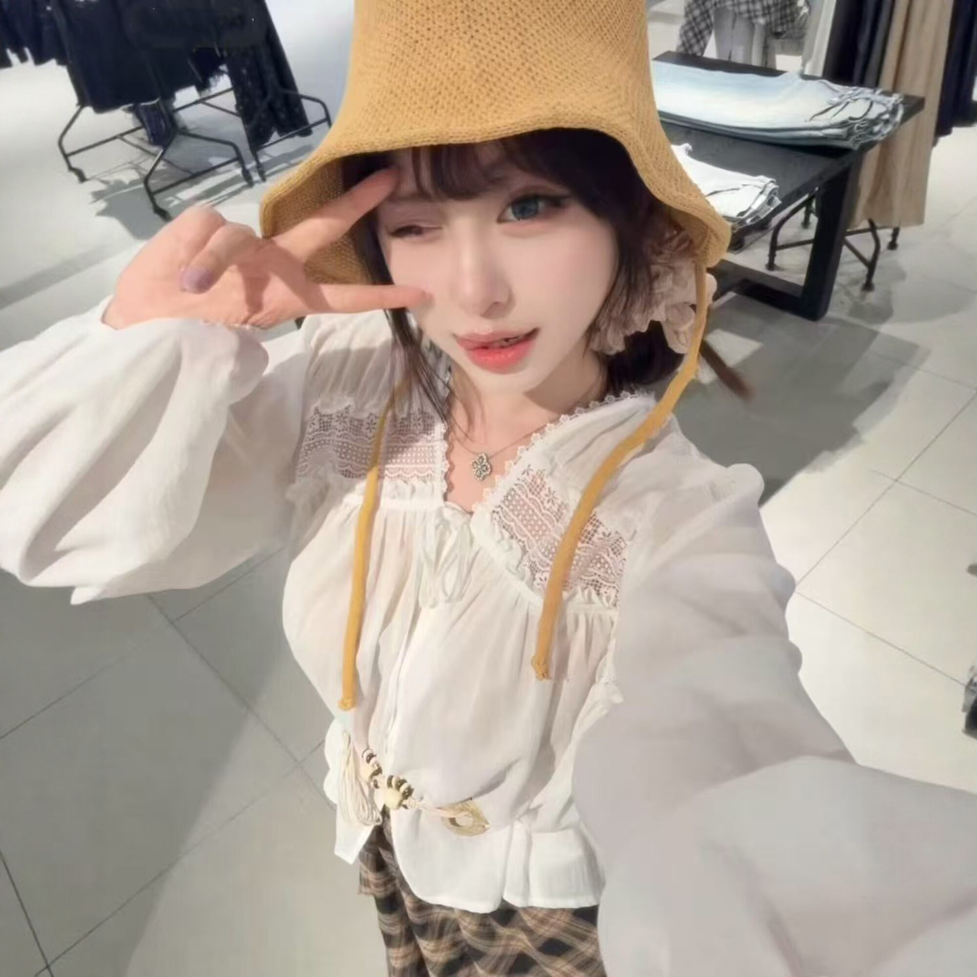 爱丽丝梦境~M家超人气 宫廷美人 甜美风系带蕾丝拼接长袖全棉衬衫