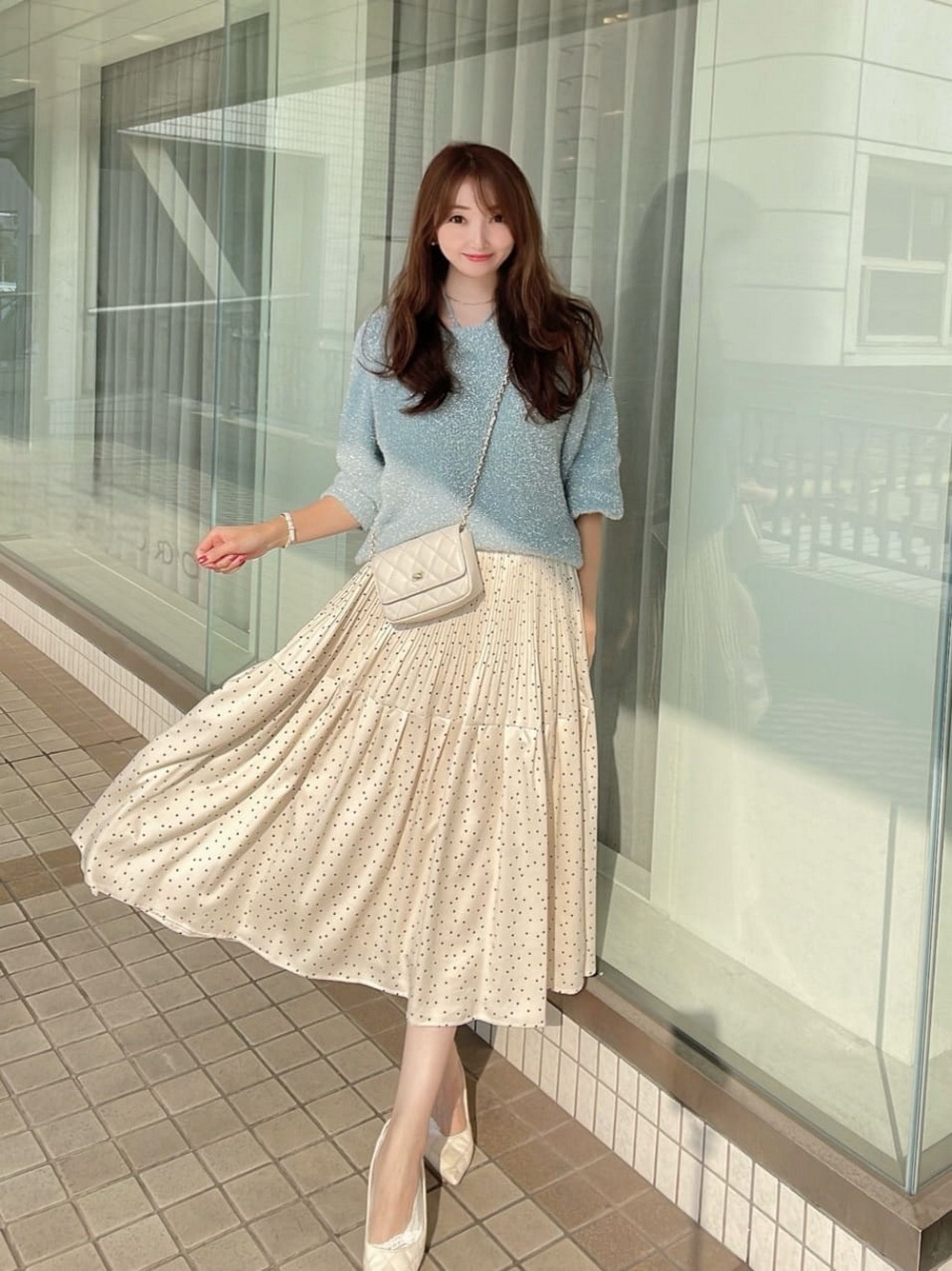 百搭实穿光泽缎面波点百褶半身裙