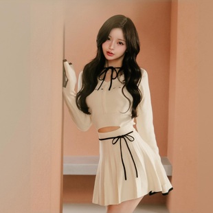 miu系少女 系带露腰喇叭袖 百褶V领修身 针织连衣裙 d@r1ch人气爆款