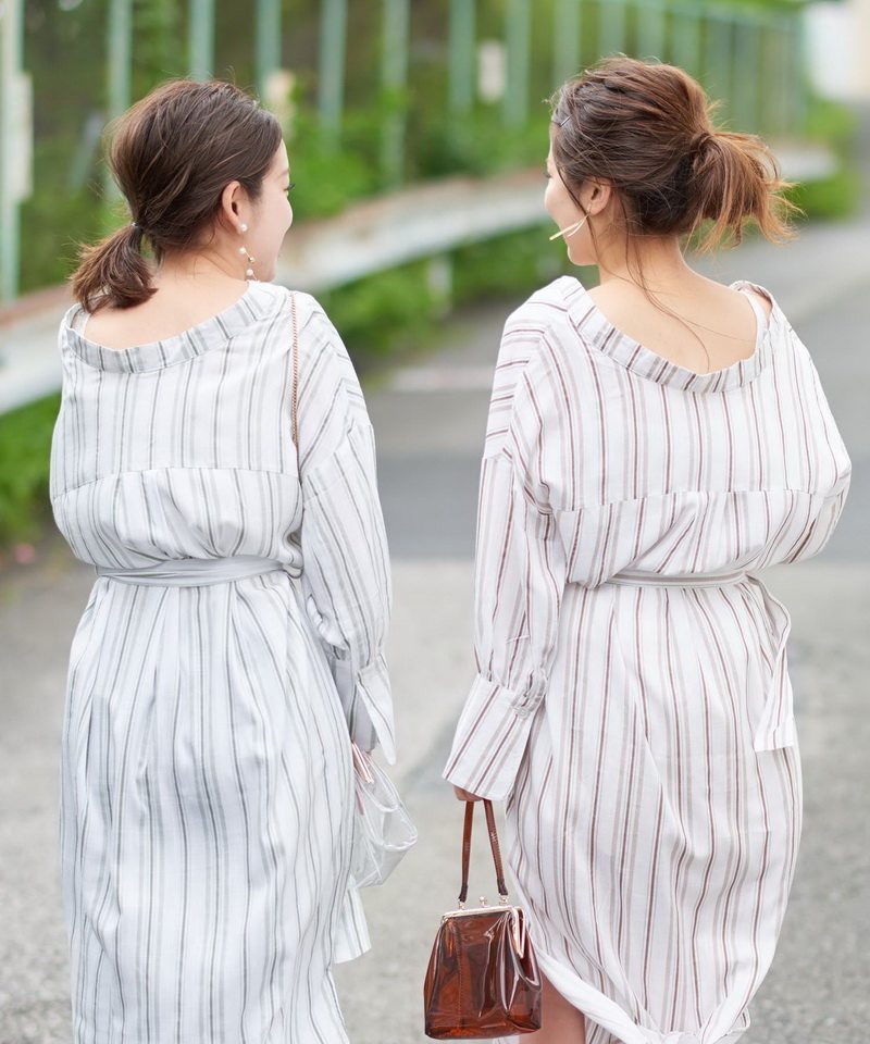 V领收腰系带衬衫式连衣裙