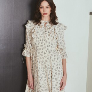 蝴蝶结丝带花柄灵动荷叶边七分袖 宫廷美人 连衣裙 拼手速 代g1100