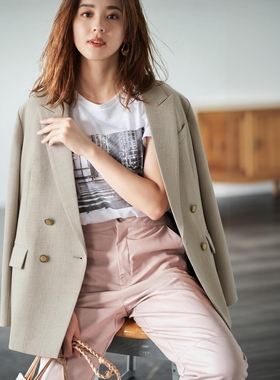 代1700+L0un1e 精细做工 干爽舒适麻感 女性力量美双排扣西装外套