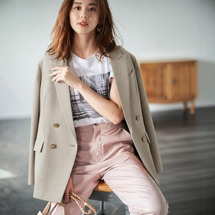 女性力量美双排扣西装 代1700 干爽舒适麻感 精细做工 外套 L0un1e