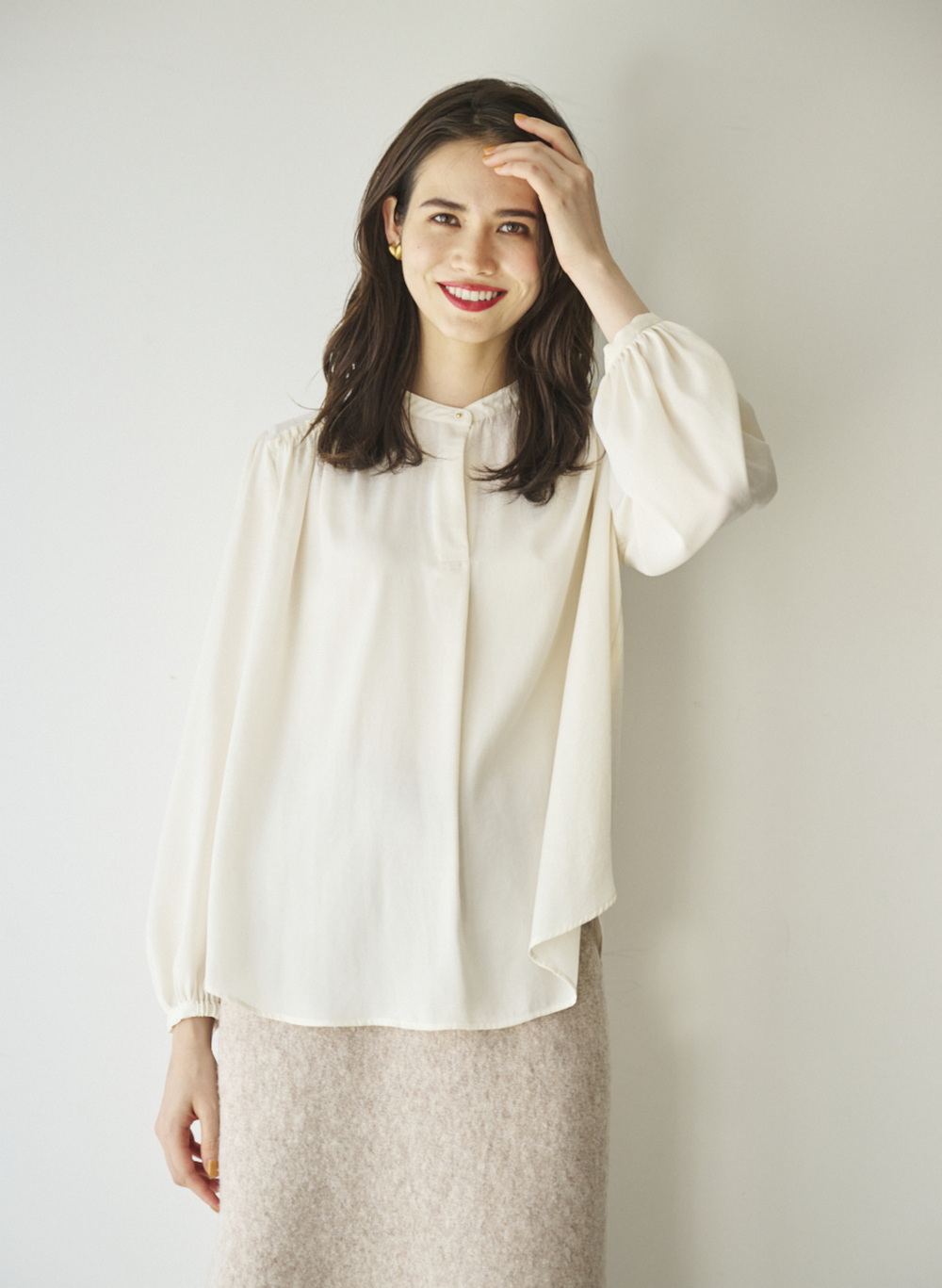 柔滑牛奶丝木耳边拼接衬衫