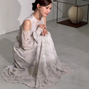 浪漫花园！Mer家 优雅肩线 肌理感薄纱花卉印花希腊女神裙 连衣裙