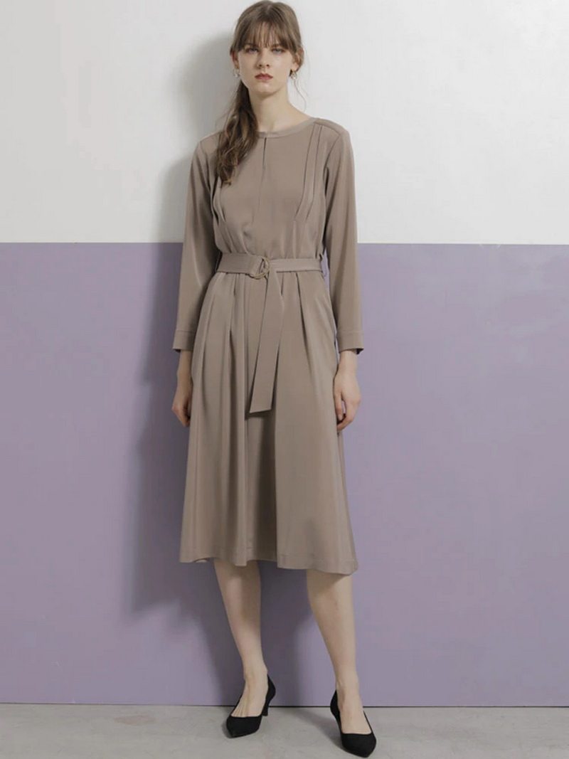 8w t0n@l 简约立体裁剪 不挑人气质系带收腰连衣裙