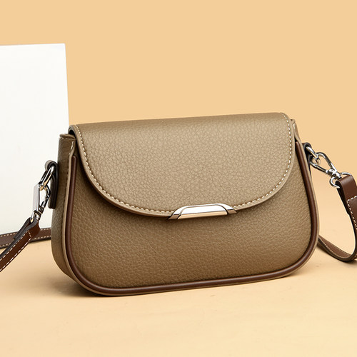 品牌真皮斜挎包女软皮妈妈小方包