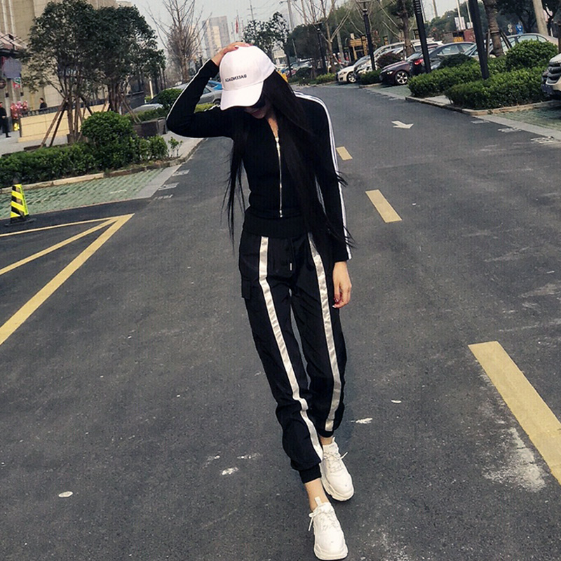ÔçÇïÅ®×°chic¸ÛζʱÉÐË§ÆøÎû¹þÔ˶¯±ÄµÏÅ®Éñ³õÇïÍøºìÁ½¼þÌ××°¿á³±