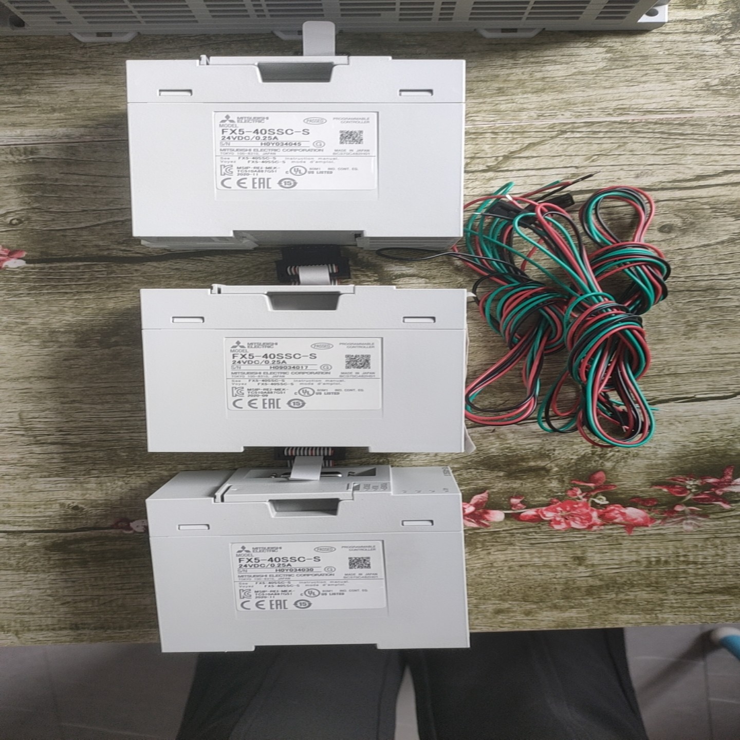 售前询价FX5-40SSC-S成色充新功能包好电源线和盖板齐全