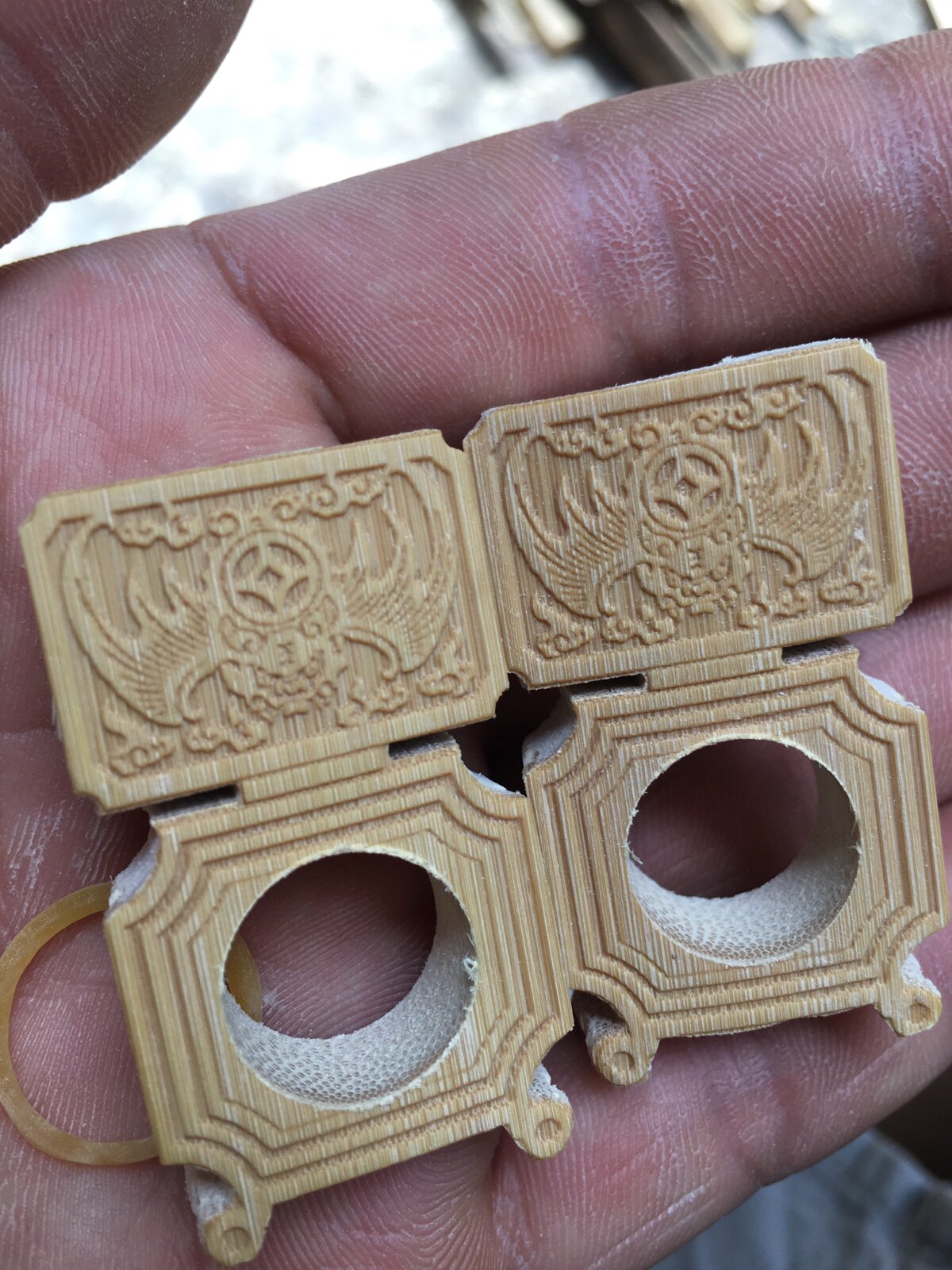 画眉八哥鹩哥杠托站棍托竹制鸟具鸟笼配件用品一对两个雕刻站桥坐