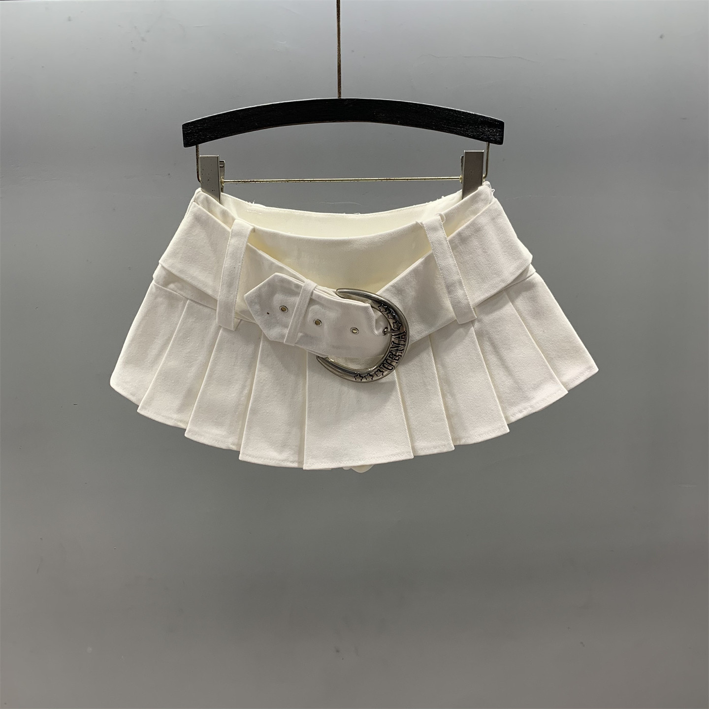 低腰性感辣妹牛仔半身裙女2026春夏新款复古百搭显瘦a字百褶短裙