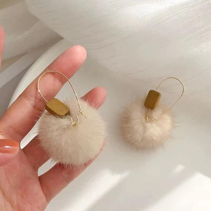 冬季毛线毛绒圈圈耳环耳钉女20耳环