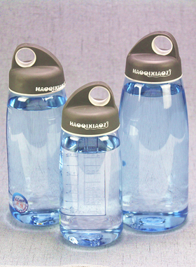 好奇小子经典蓝色太空杯1L大容量运动水杯防漏耐热防摔带刻度学生