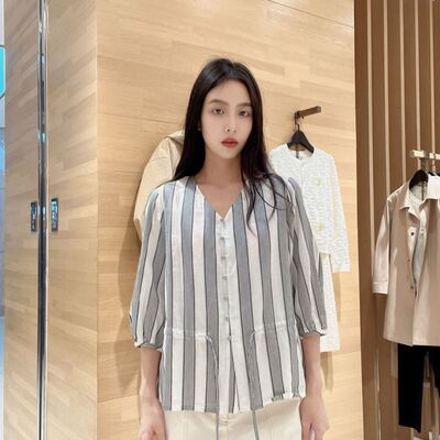 菲姿 女士条纹收腰V领衬衫F3A561