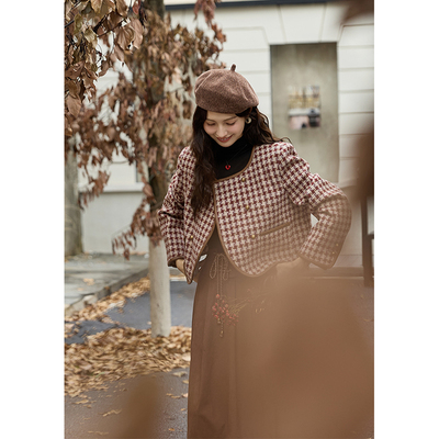 谜秀秋款复古小香风千鸟格圆领外套MXD45W0440