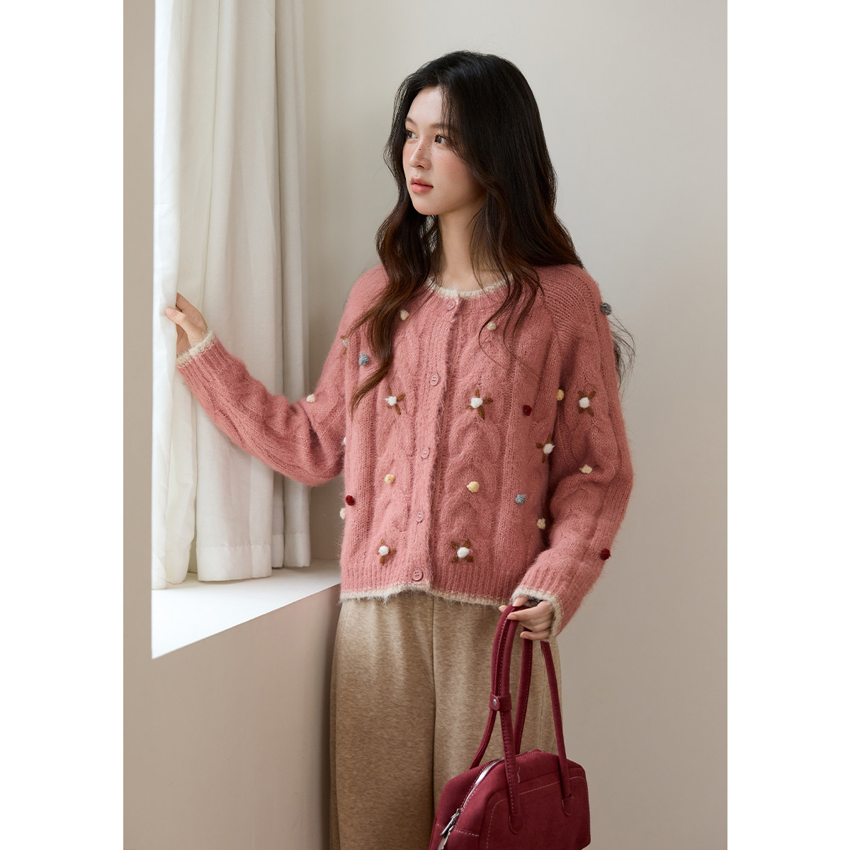 谜秀手工钩花针织衫女秋冬季款韩版混纺麻花编织毛衣外MXE49Z2675