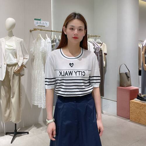 迪赛尼斯女士简约时尚针织衫D24212D7897