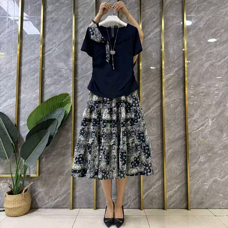 通勤短袖上衣A字裙两件套夏季宽松大尺码女装绝美大方夏季拼接套