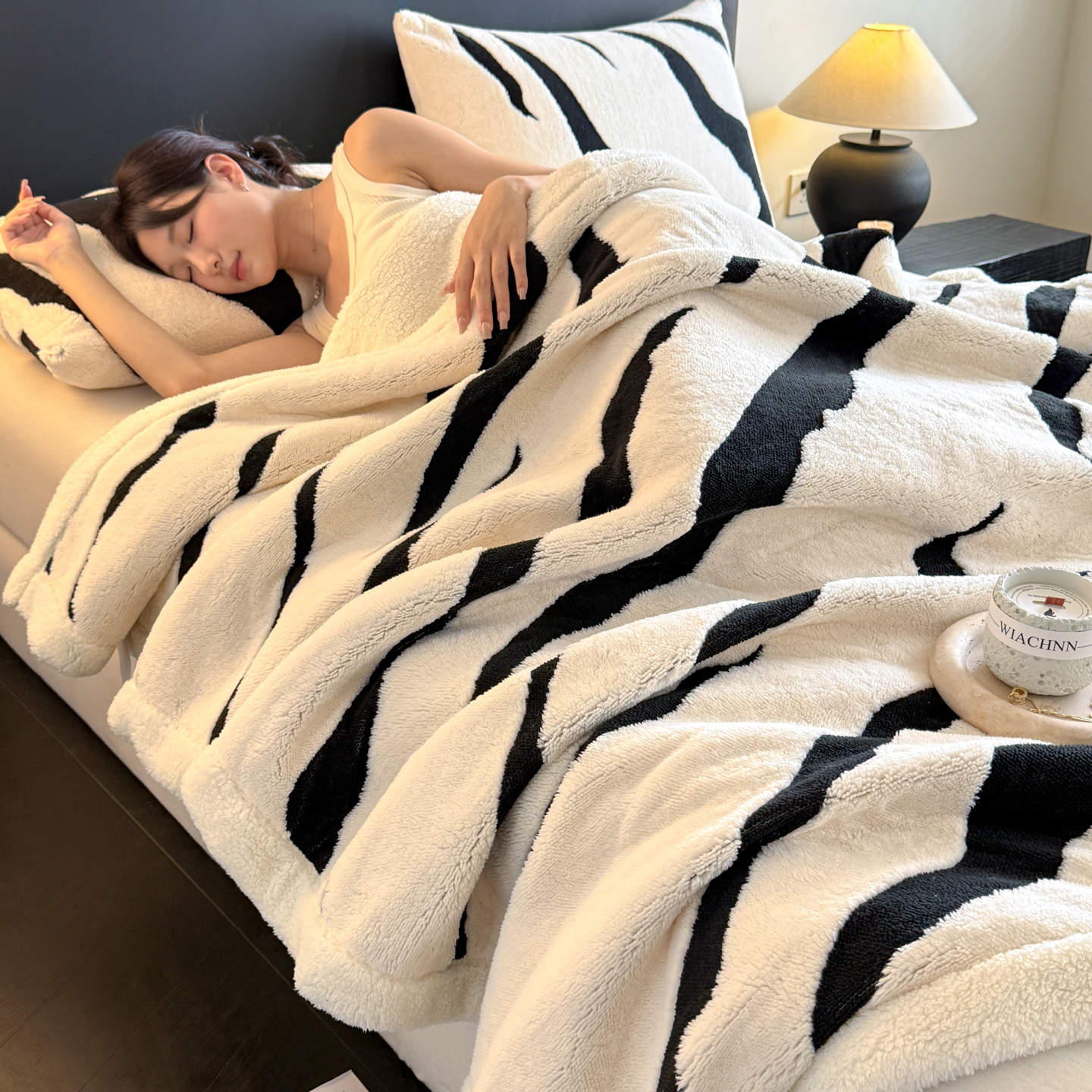 冬季加厚舒棉绒提花双层毛毯珊瑚牛奶绒小毯子办公室午休沙发盖毯