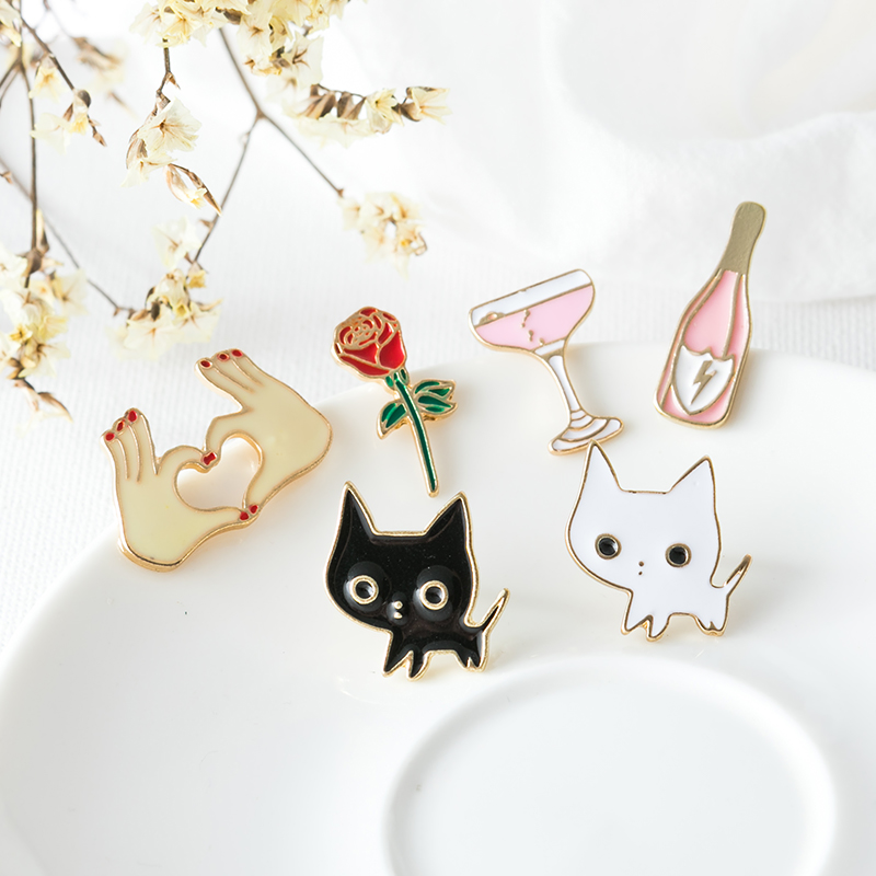 小白猫玫瑰花朵心形滴油金属杯子