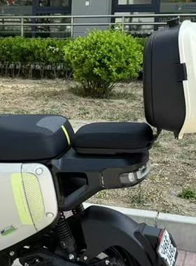 小牛电动车2025款MT后备箱MTplay靠背尾箱摩卡白薄荷青紫色丛林绿