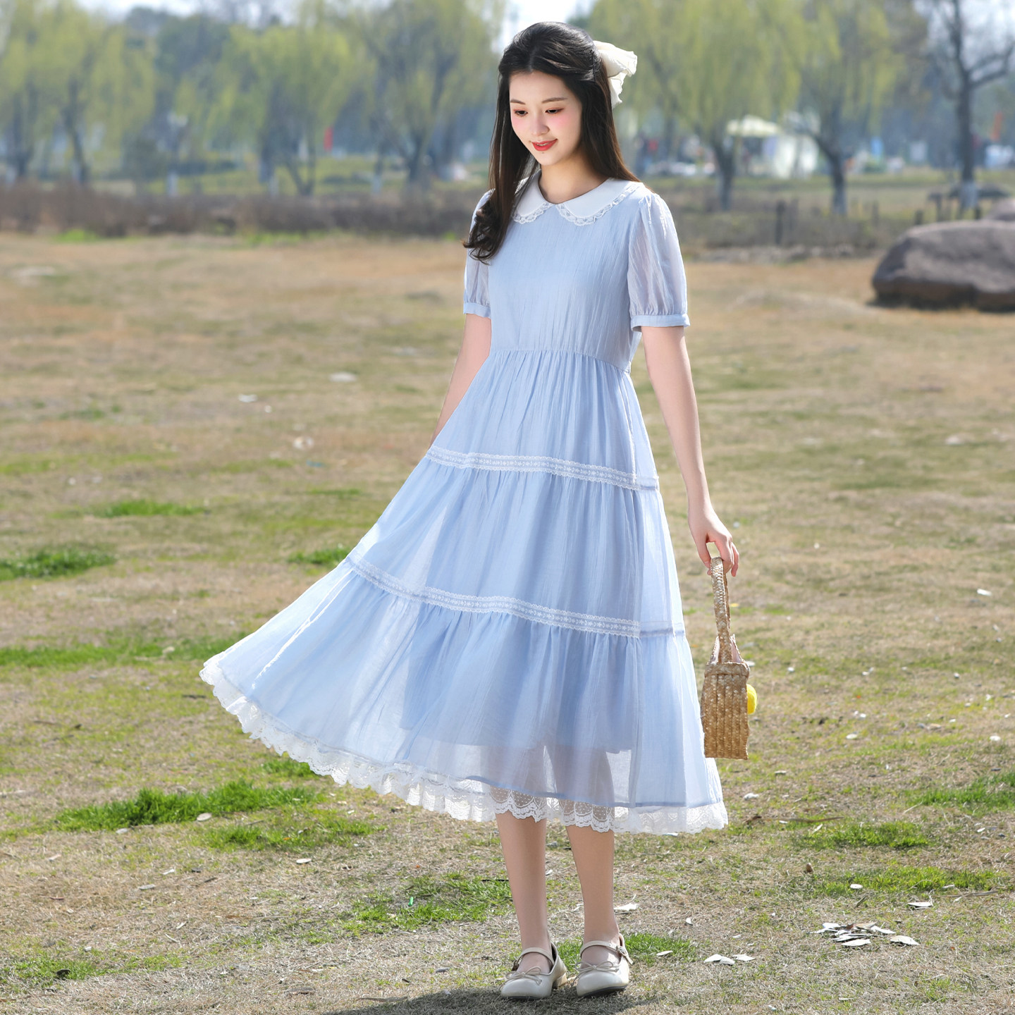少女甜美连衣裙中学生过膝长裙子