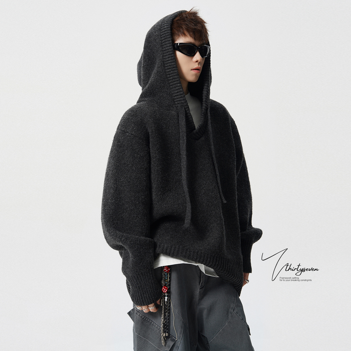 慵懒风复古灰色连帽针织衫外套男