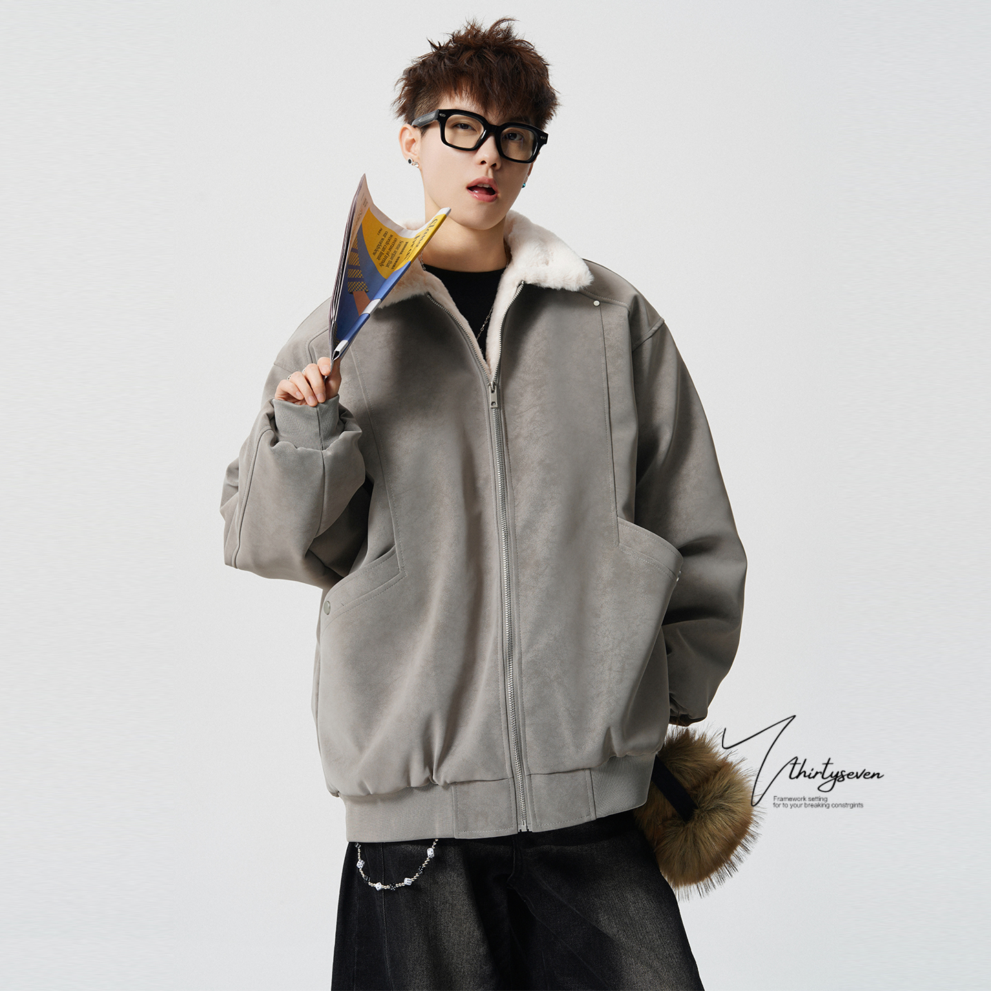 设计感解构分割羊羔绒翻领棉衣男