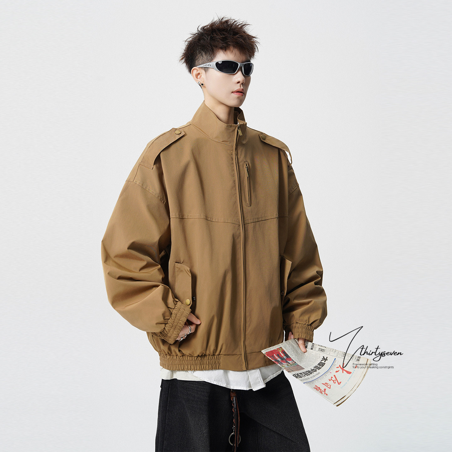 V37美式复古卡其色立领教练夹克男春季高街痞帅解构短款工装外套