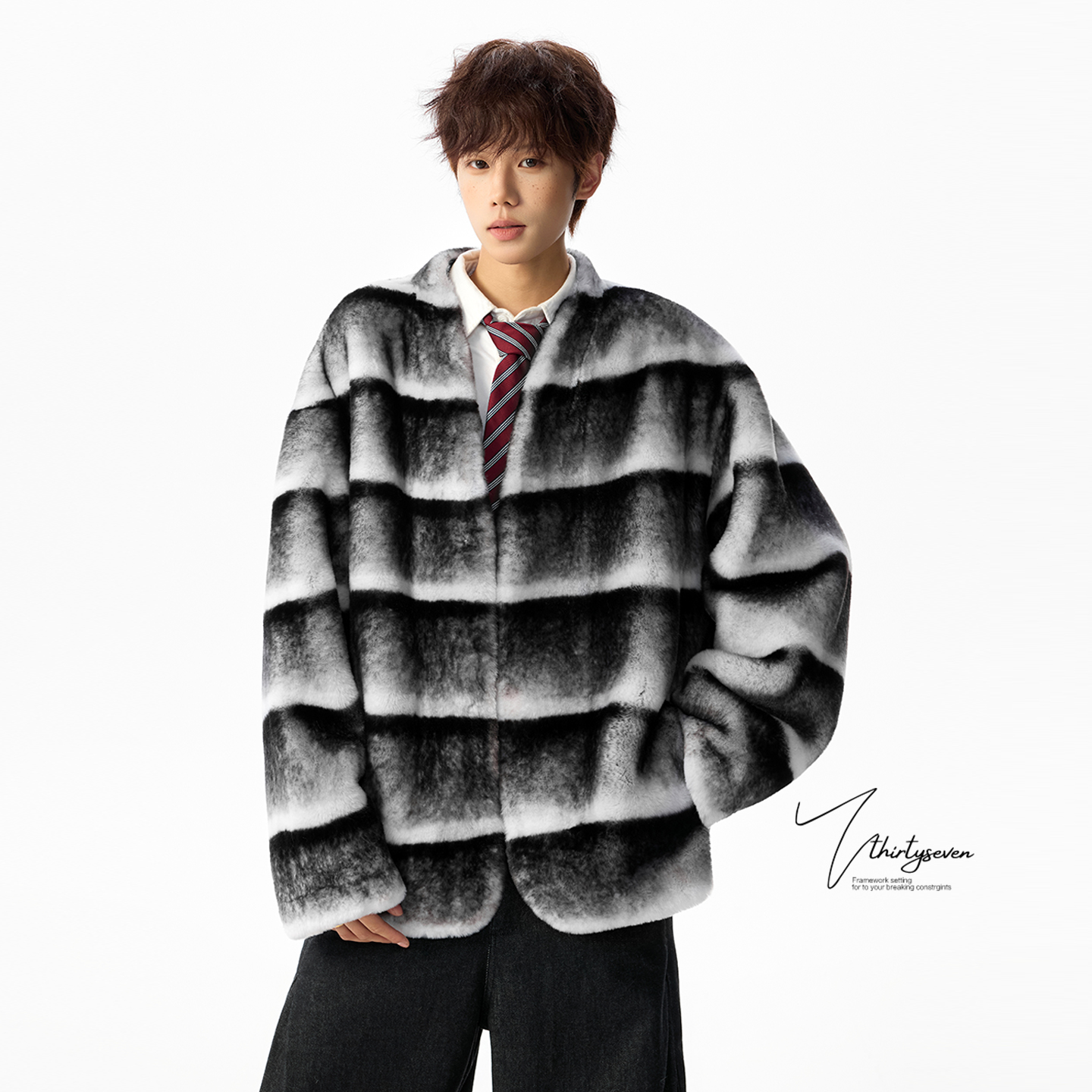 高级感轻奢风皮毛一体保暖棉衣男