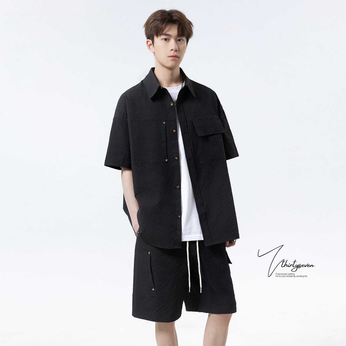 V37肌理感运动套装男款呢2026新款春季穿搭青少年短袖短裤两件套