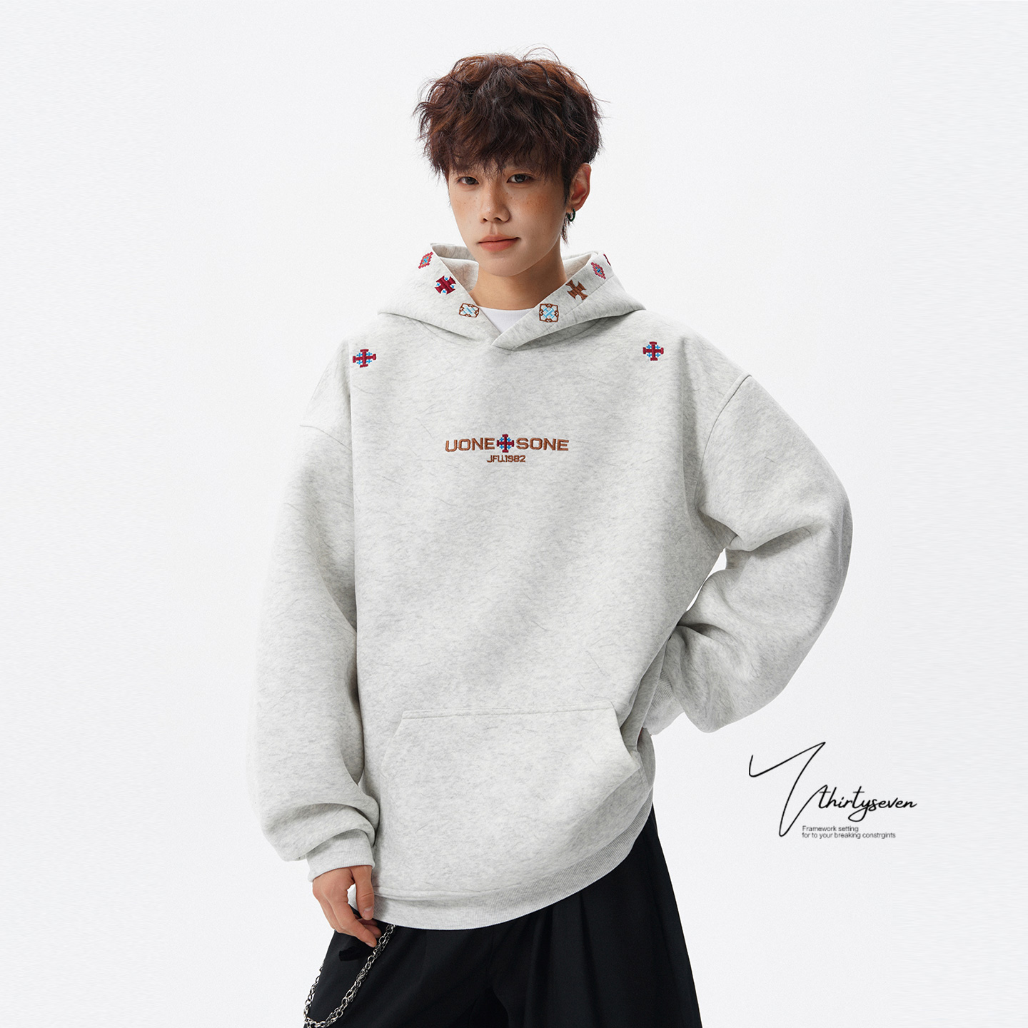 V37美式重磅刺绣连帽卫衣