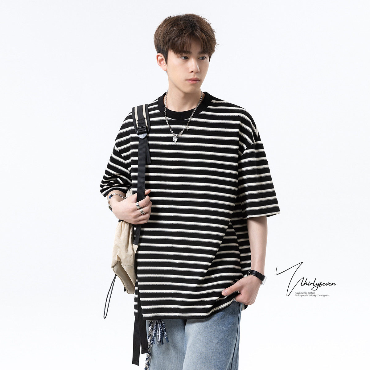 V37美式条纹短袖t恤男款2026春季新款青少年高级感宽松五分体恤