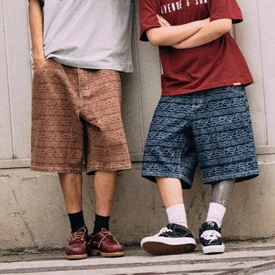 AVENUESON大道之子2025双色火焰字体满印印花直筒阔腿牛仔短裤