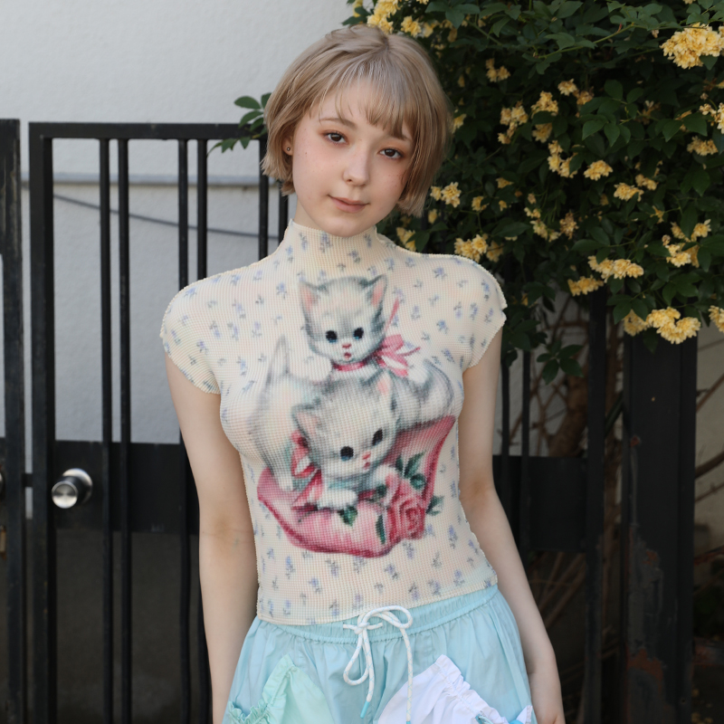 MOF礼物商店 褶皱衫 碎花小猫褶皱衫短袖t恤小猫印花半高领褶皱