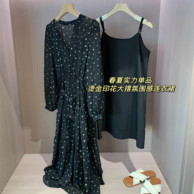WTHEONE法式复古碎花长袖连衣裙收腰气质显瘦印花长裙女2025春夏