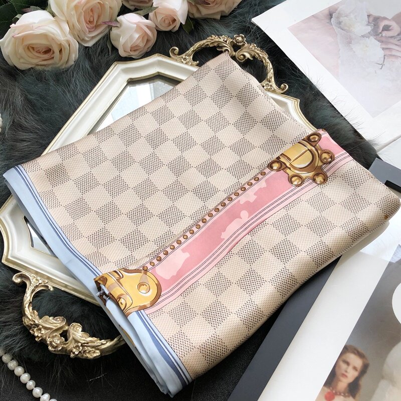 格子礼盒装高档缎面真丝丝巾百搭桑蚕丝围巾女方巾披肩110CM春秋