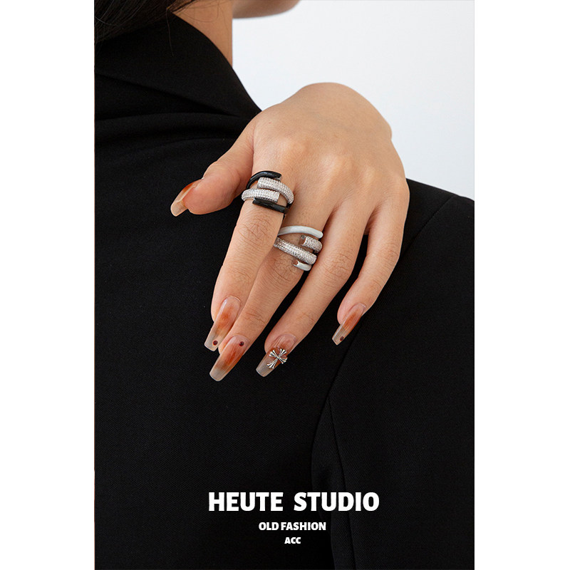 HeuteStudio 小众设计 轻奢镂空蛇形钻石线条开口戒指可调节指环