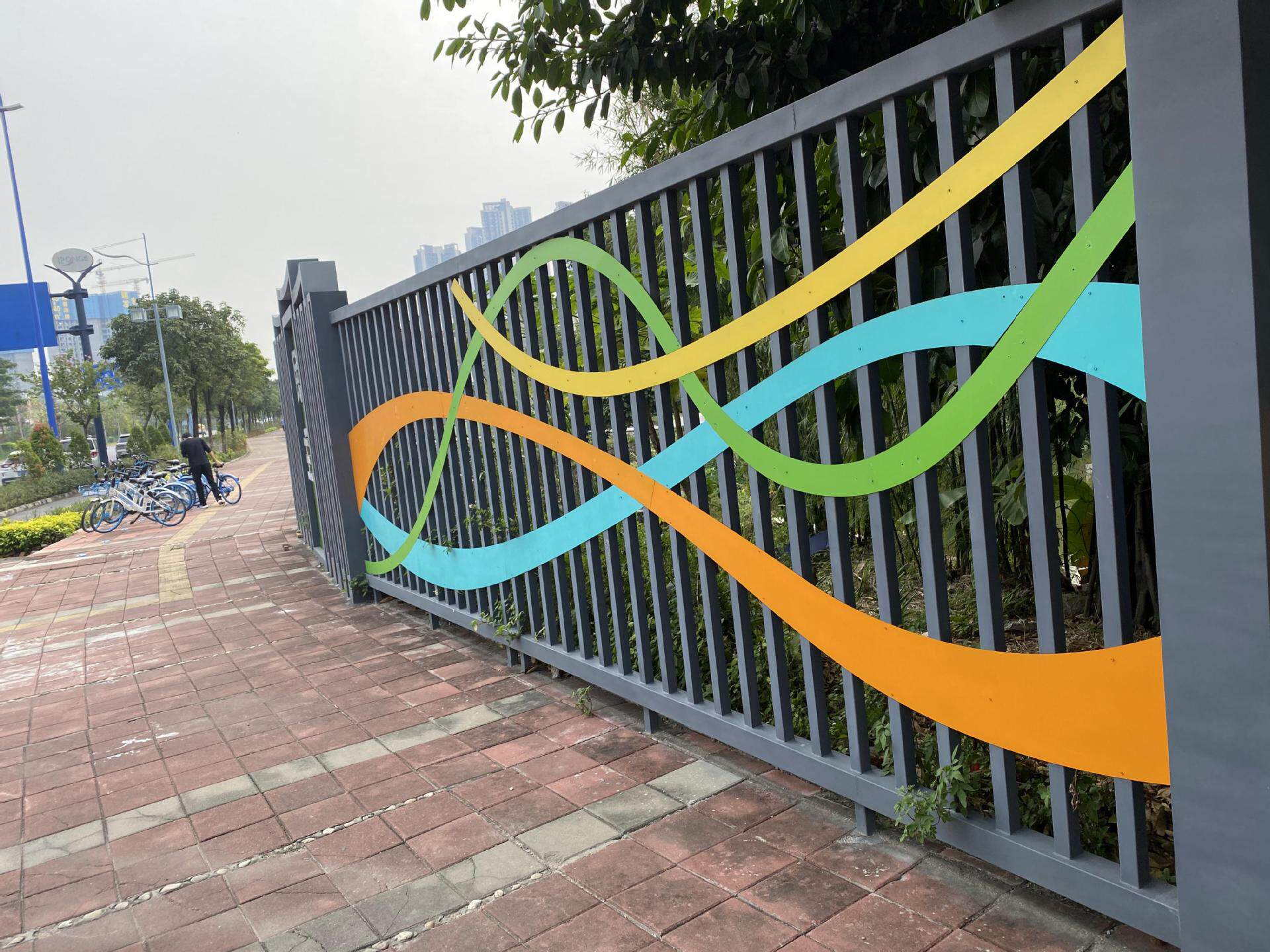 厂区学校院围栏铁艺围墙护栏栅栏栏杆方管户外庭院镀锌锌钢护栏墙