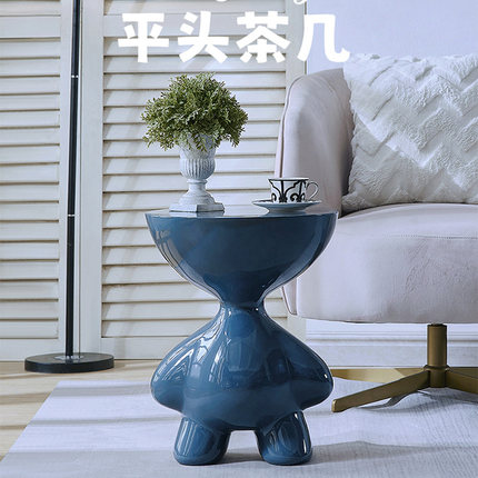 玻璃钢小平头茶几客厅摆件简约家居小人椅装饰品艺术边几网红角几