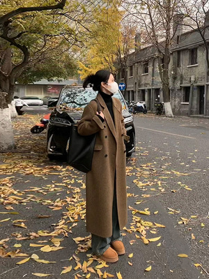 咖啡色正肩呢子大衣女2025秋冬新款高级感中长款加厚宽松毛呢外套