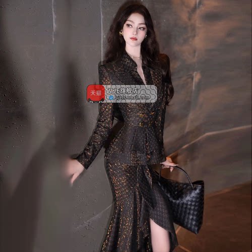 VJE秋冬OL风套装裙2025新款时髦假两件套上衣荷叶边包臀裙两件套