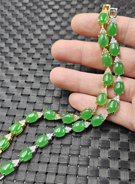 碧绿色蛋面玉石手链菠菜绿