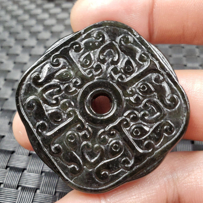 新疆吊坠天然玉石